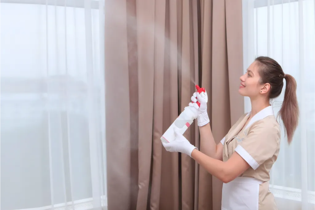 how to remove odours in hotel rooms